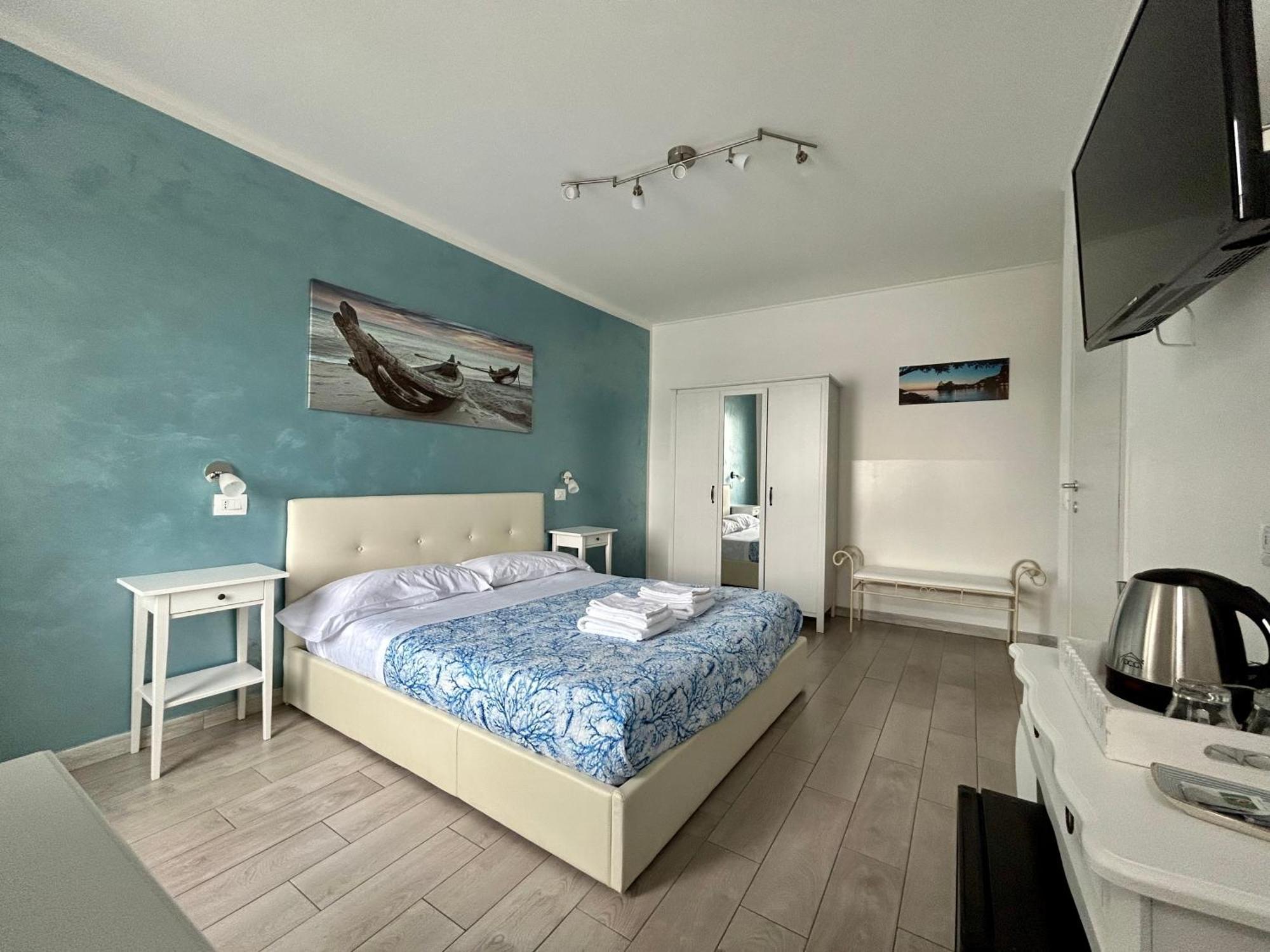 Fezzano / Portovenere Stilish Double Rooms With Sea View, Balcony Or Small Courtyard Exterior foto