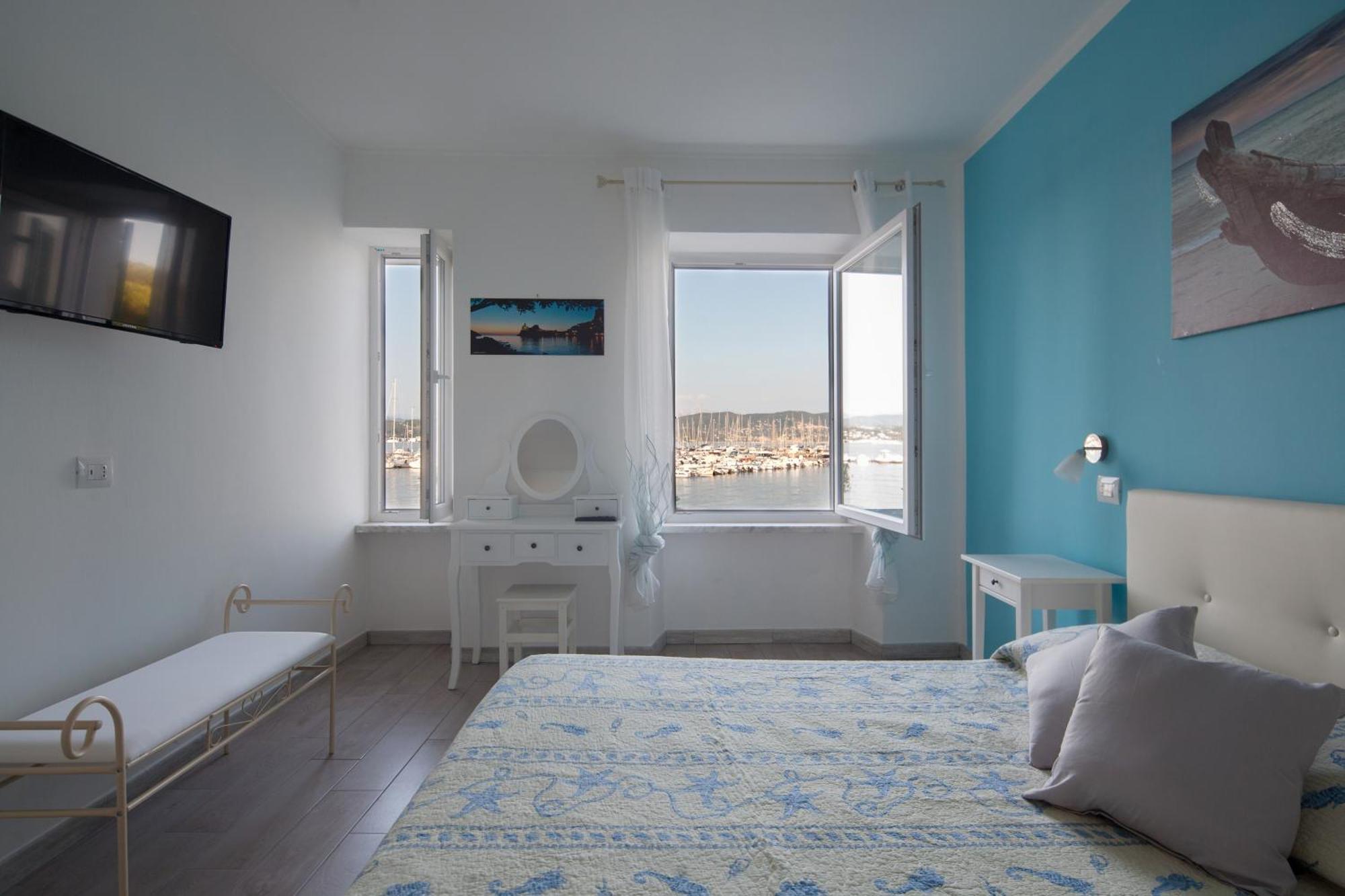 Fezzano / Portovenere Stilish Double Rooms With Sea View, Balcony Or Small Courtyard Exterior foto